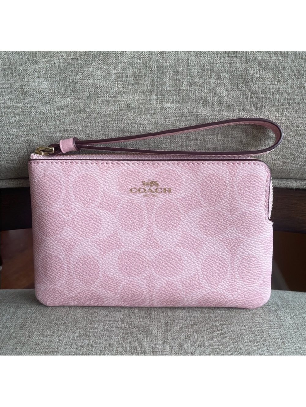 NWT! Coach Pink Signature Wristlet with Gold Logo - sold out